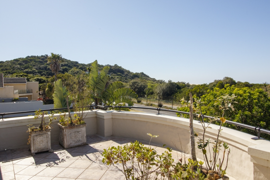 6 Bedroom Property for Sale in Royal Alfred Marina Eastern Cape